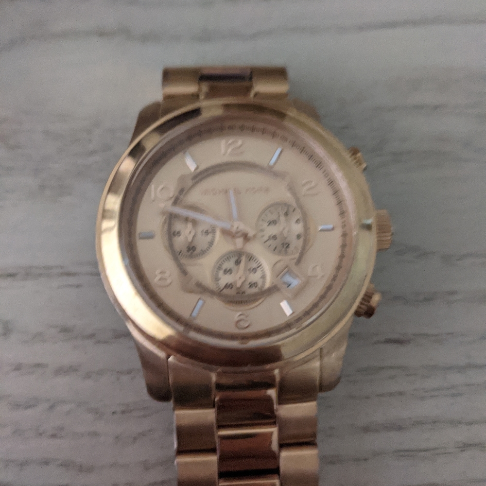 Rose gold Michael Kors unisex